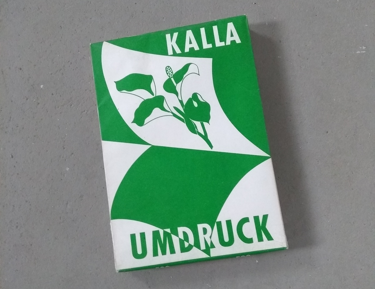 Ein Paket Umdruckpapier der Marke Kalla
